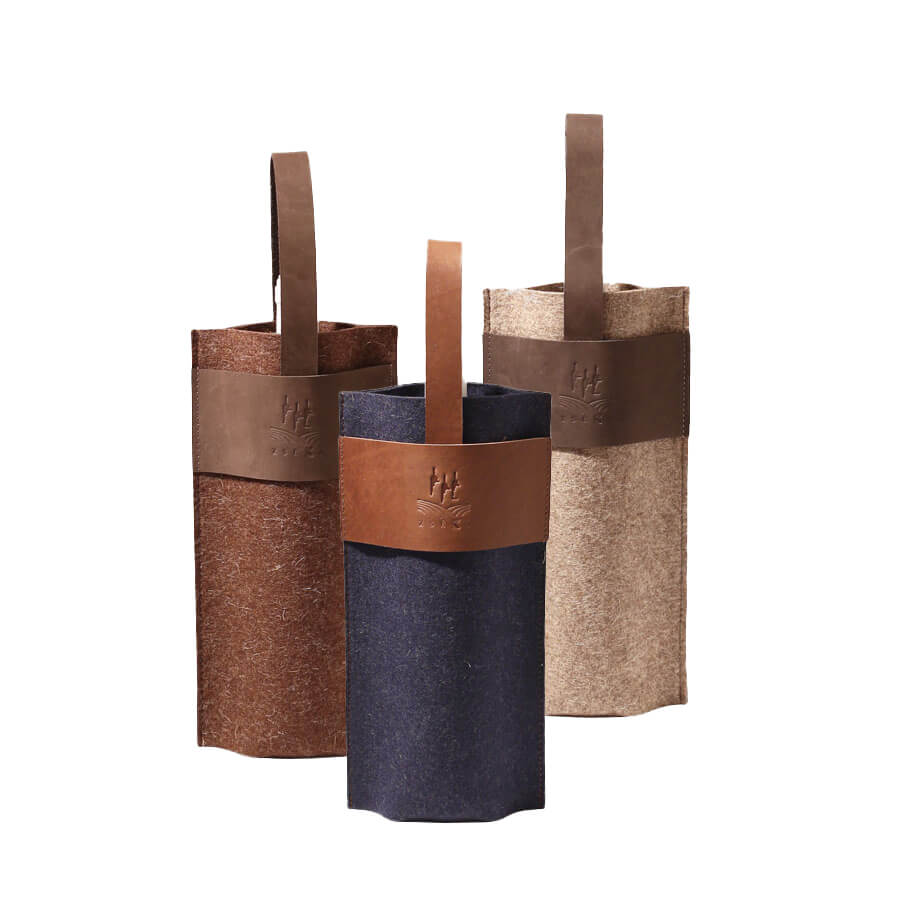 Wineyard_1section_trio_tilted Zséka Leather goods, Wineyard Collection - Egyrekeszes bortáskák